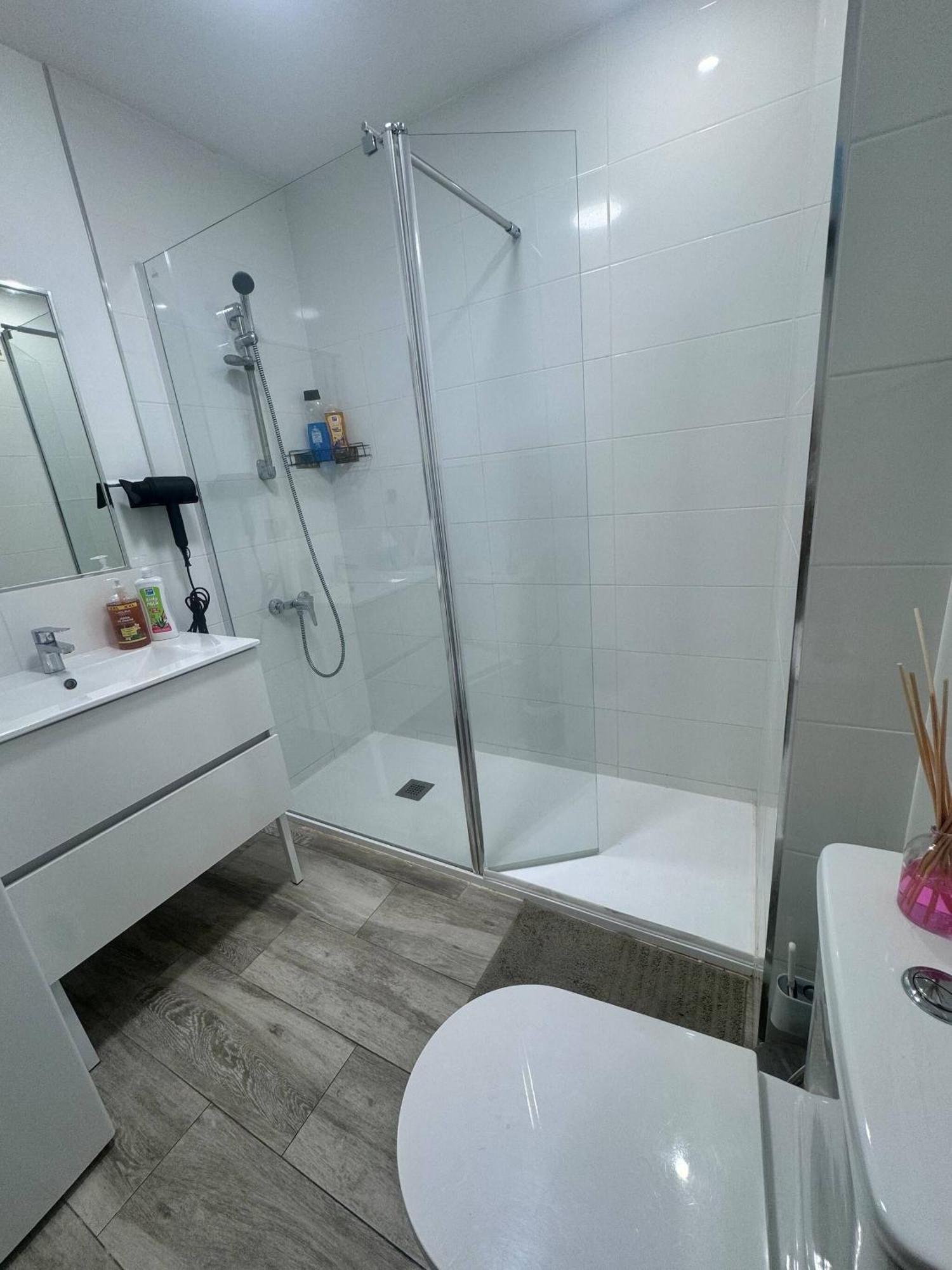Room In Apartment - Room In Costa Del Sol 埃斯特波纳 外观 照片